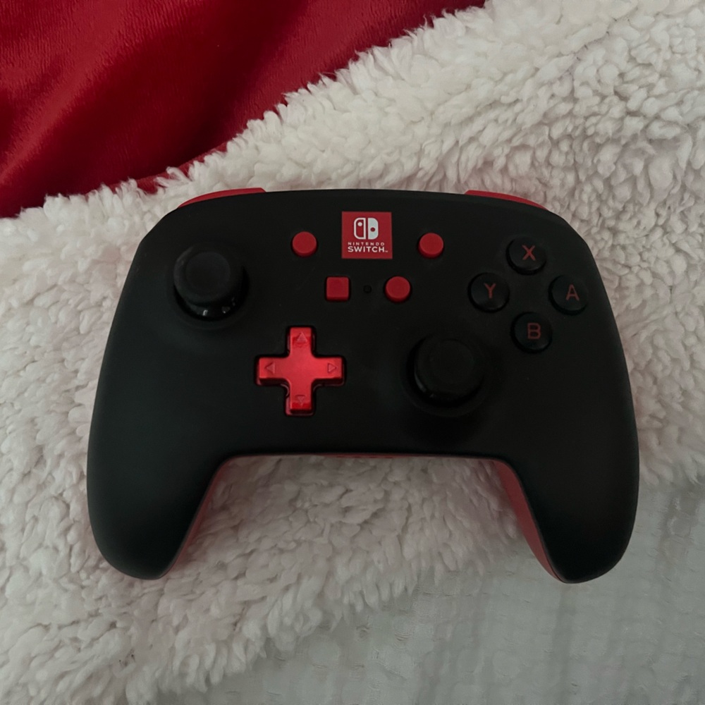 Nintendo switch controller- red & black